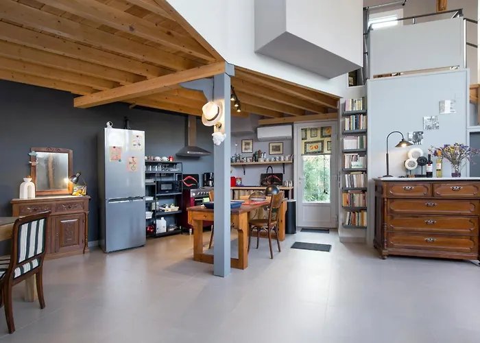 Nyaraló Eliamaria Domus Artificis