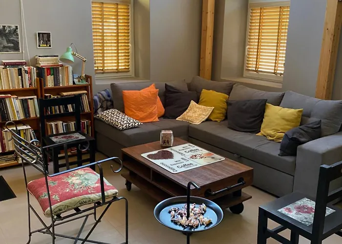 Eliamaria Domus Artificis Nyaraló