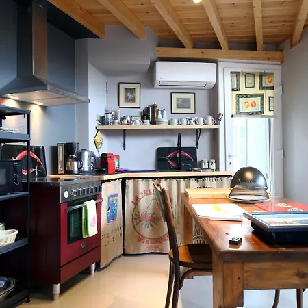 Eliamaria Artistic House بيت للعطل *